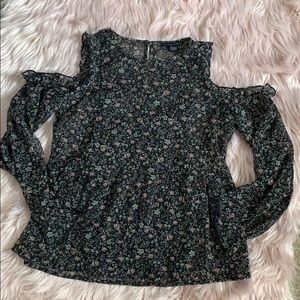 Off the shoulder lightweight Bohemia shirt